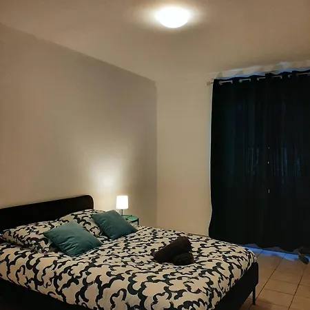 Le Beau 25 Republique