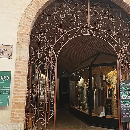 Апартаменты Le Beau 25 Republique